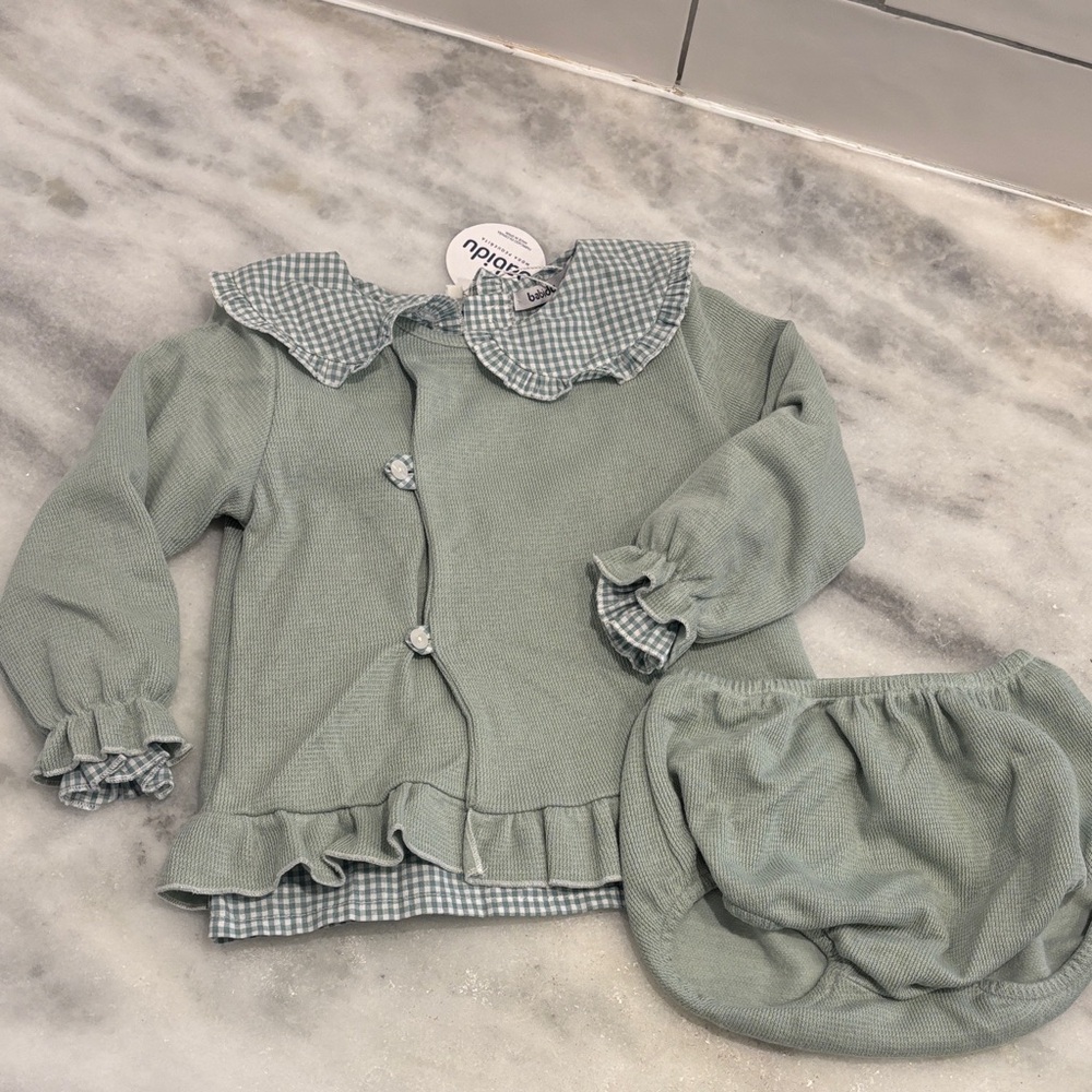 Babies Kids Matching Set in Green NWT